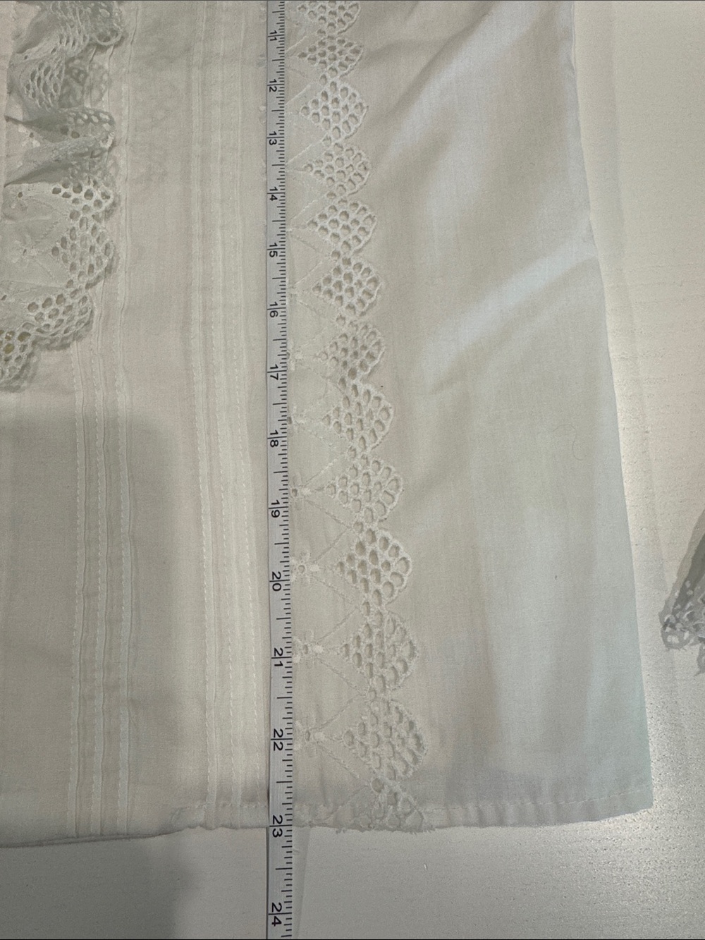 Vintage White Eyelet Trim Blouse Size S/M - Picture 6 of 9